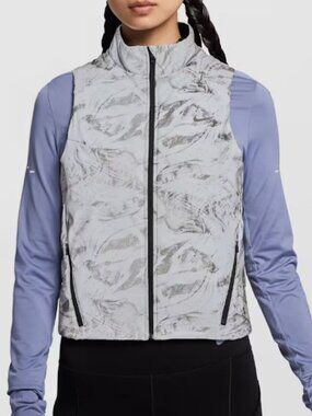 Nike Swift Therma FIT ADV Reflective Running Vest Gray HV2762-078 Women’s SZ XL